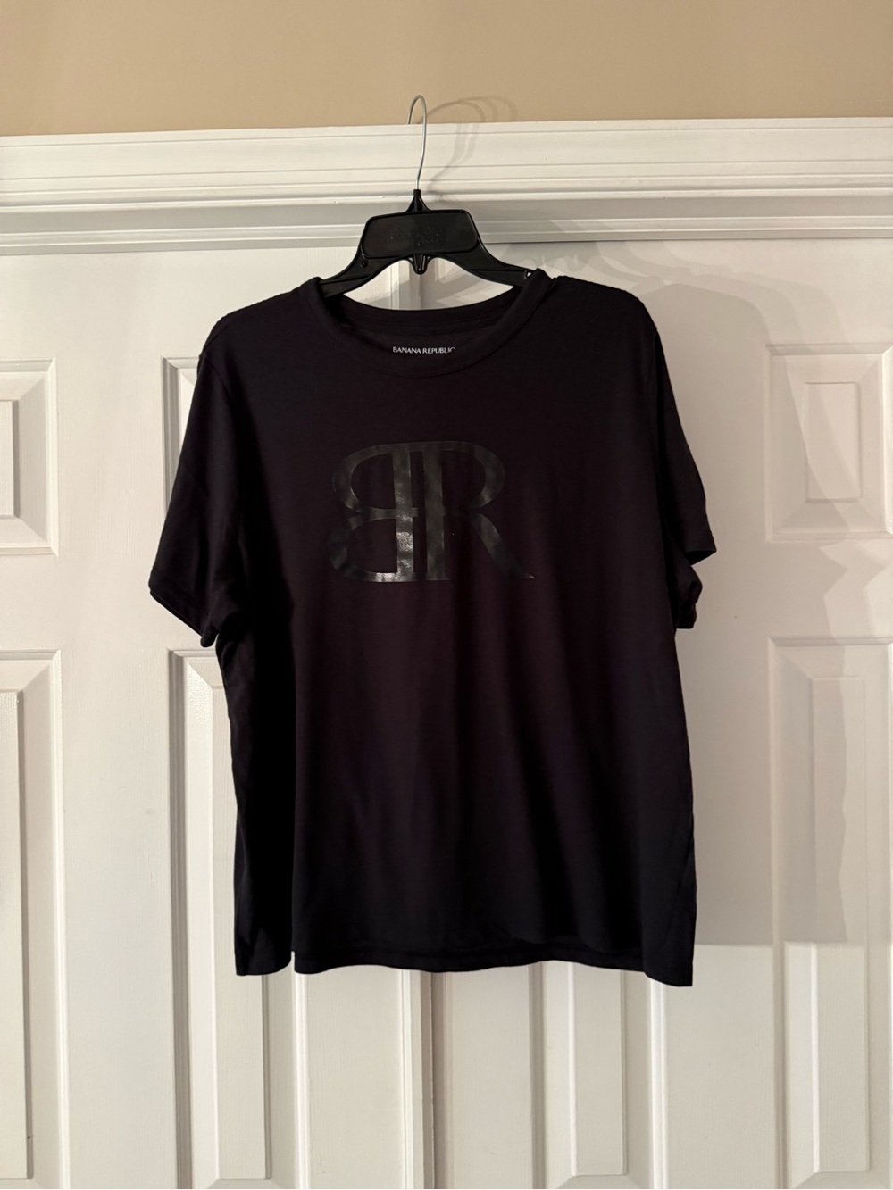 Banana Republic Black Logo Crew Neck T‑Shirt